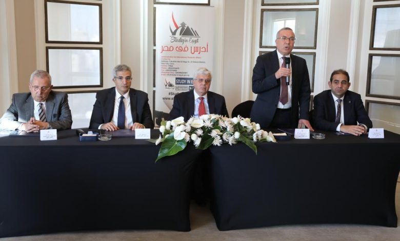 عاشور يجتمع بالمستشارين والملحقين الثقافيين العرب والأفارقة 3 IMG 20230328 WA0110