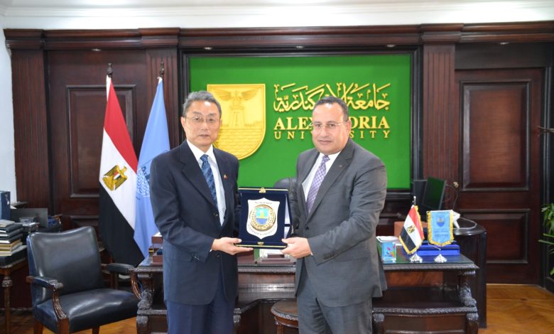 رئيس جامعة الإسكندرية يستقبل قنصل عام الصين بالإسكندرية 1 IMG 20230329 WA0011