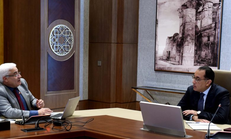 رئيس الوزراء يلتقي رئيس هيئة التأمين الاجتماعي لمتابعة عدد من ملفات العمل 1 IMG 20230406 WA0103