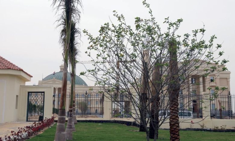 الخشت يستعرض تقرير حول مشروع جامعة القاهرة الدولية بمدينة 6 أكتوبر تمهيدًا لافتتاحها قريبًا 4 IMG 20230425 WA0035