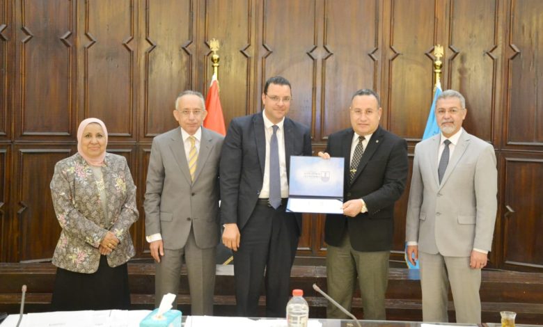 جامعة الاسكندرية تنشئ درجات مزدوجة مع عدة جامعات عالمية مرموقة* 1 IMG 20230430 WA0068