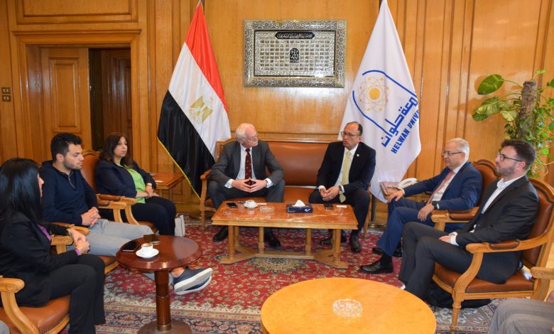 جامعة حلوان تستقبل وفد من جامعة أوروبا الألمانية وشبكة المؤسسات التعليمية الدولية 1 IMG 20230501 WA0037