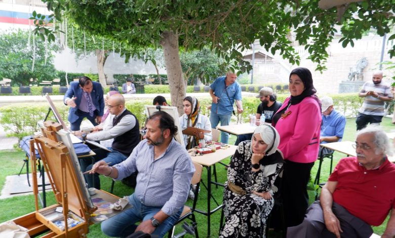 بورتريه للسفير ورائد الفضاء الروسى فى ورشة الرسم الحر 3 IMG 20230513 WA01001