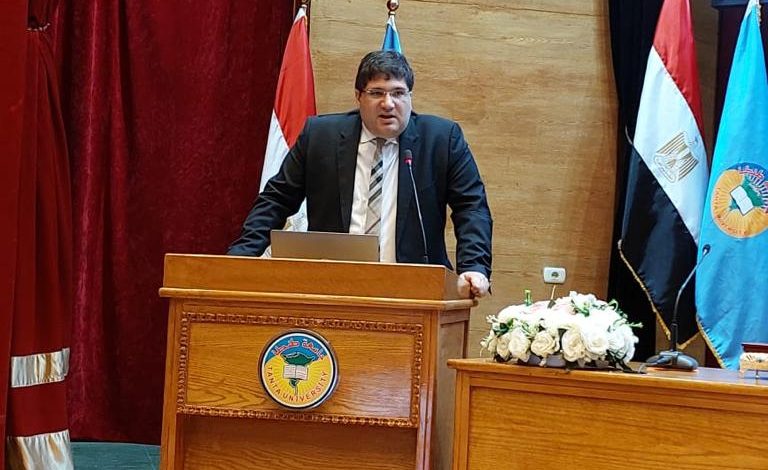 جامعة طنطا تنظم محاضرة لمناقشة خطط التعليم العالي والبحث العلمي في مجالات التوظيف والابتكار وريادة الاعمال 4 IMG 20230521 WA0170