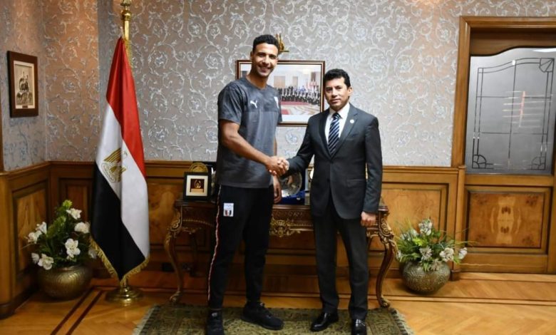 في إتصال هاتفي.... وزير الرياضة يهنئ عمر عصر بتأهله التاريخي لدور ١٦ ببطولة العالم لتنس الطاولة 1 IMG 20230524 WA0167