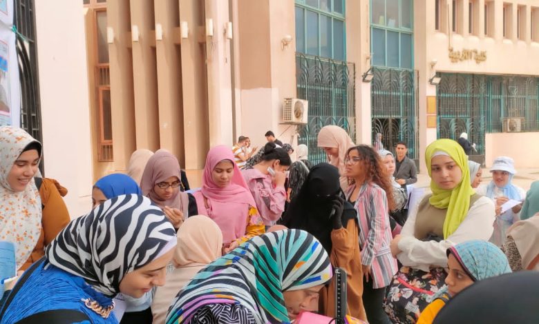 قافلة توعوية لتمريض حلوان حول تأثير التغير المناخي على المجتمع 1 IMG 20230525 WA0181