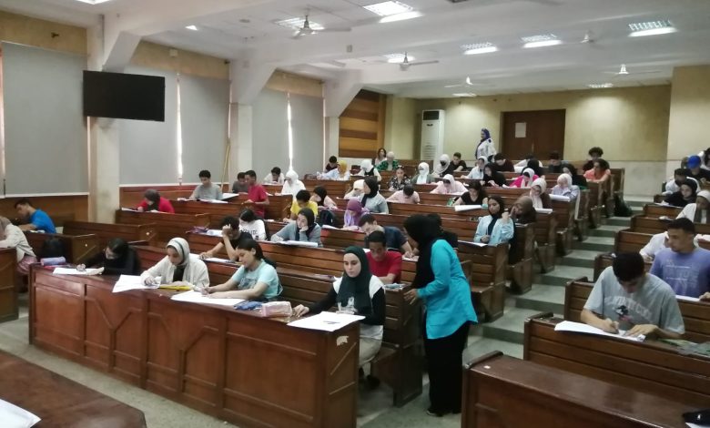 تطبيقية حلوان تشهد إقبالا متزايد لأداء اختبارات القدرات 2 IMG 20230721 WA0040