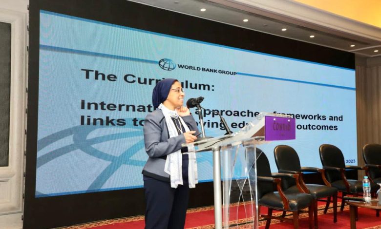 جلسة حول الممارسات الجيدة فى تطوير الإطار العام للمناهج وتاثيرها على مخرجات التعلم فى اليوم الثانى لملتقى تطوير المناهج 6 IMG 20230807 WA0075