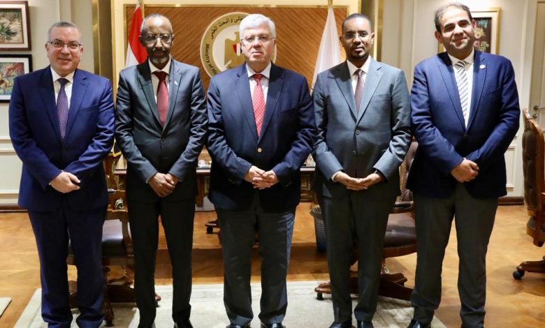 وزير التعليم العالي يبحث مع نظيره الصومالي سبل التعاون المشترك 4 IMG 20230816 WA0038