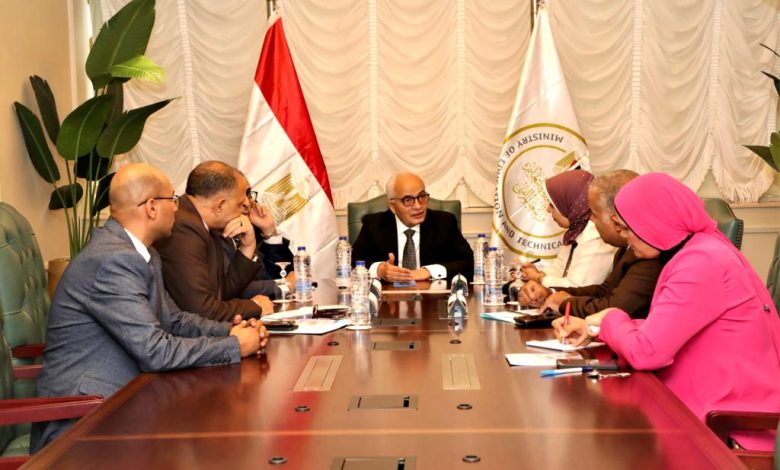 تفعيل المنصات والقنوات التعليمية ومجموعات الدعم لرفع العبئ على أولياء الأمور 3 IMG 20230816 WA0070