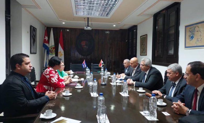 أمين المجلس الأعلى للجامعات يوقع على "اتفاق إطاري" مع جامعة هافانا 1 IMG 20230920 WA0082