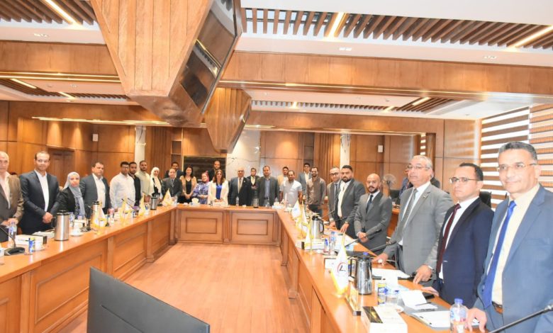 تنظيم المائدة المُستديرة السابعة بين جامعة مدينة السادات ورجال الأعمال 4 IMG 20230928 WA0156