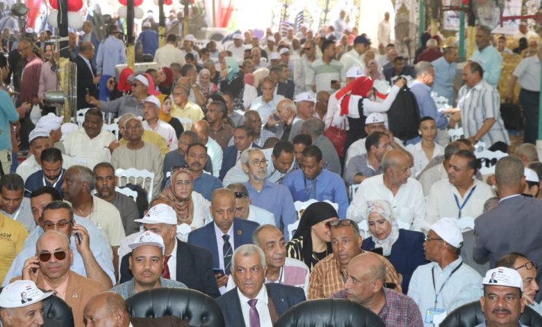 توافد ألاف المعلمين لمقر مؤتمر تأييد الرئيس السيسى بنقابتهم 5 IMG 20230930 WA0031