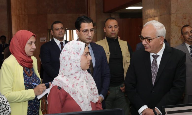 وزير التربية والتعليم يتفقد امتحانات المتقدمين لمسابقة شغل 30 آلاف وظيفة معلم مساعد للعام الثاني 6 IMG 20231006 WA0055