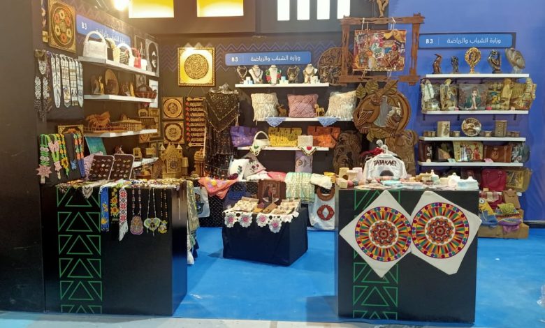 أندية الفتاة والمرأة تشارك بمعرض" تراثنا " للحرف اليدوية والتراثية 3 IMG 20231006 WA0155