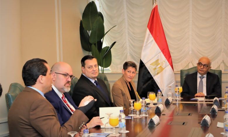 وزير التربية والتعليم يستقبل الرئيس والمدير التنفيذي لهيئة اختبارات القبول بالجامعات الأمريكية ACT 4 IMG 20231008 WA0173