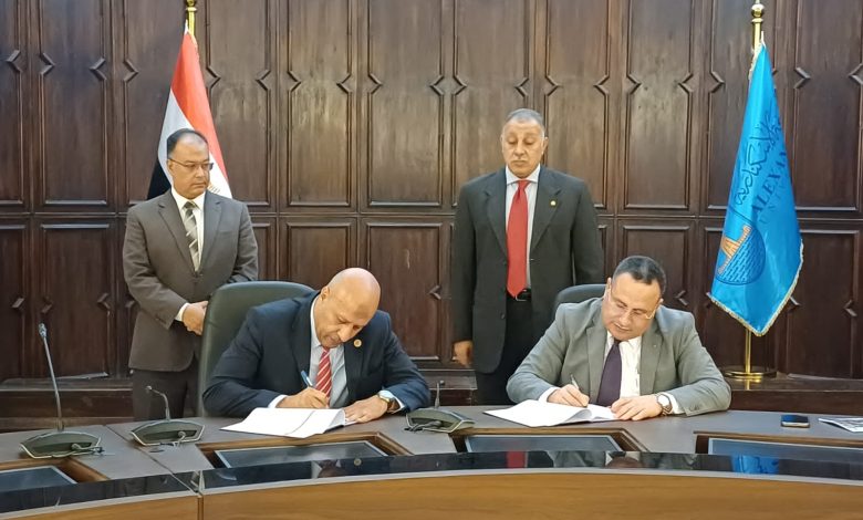 تطوير التعليم بالوزراء يوقع بروتوكول تعاون مع جامعة الإسكندرية 4 IMG 20231017 WA0135