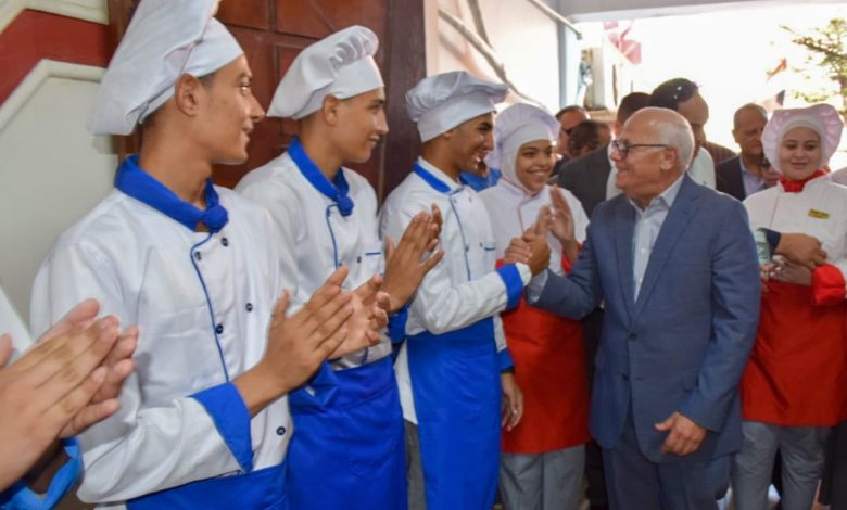 محافظ بورسعيد يفتتح فندق ومطعم مدرسة بورسعيد الثانوية الفندقية بعد التطوير 7 IMG 20231025 WA0115