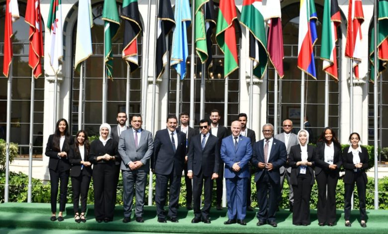 صبحي يرأس جلسة "توصيات ورسائل منتدى الشباب العربي والأمن الغذائي ويشهد ختام أعمال المنتدى 6 IMG 20231025 WA0240