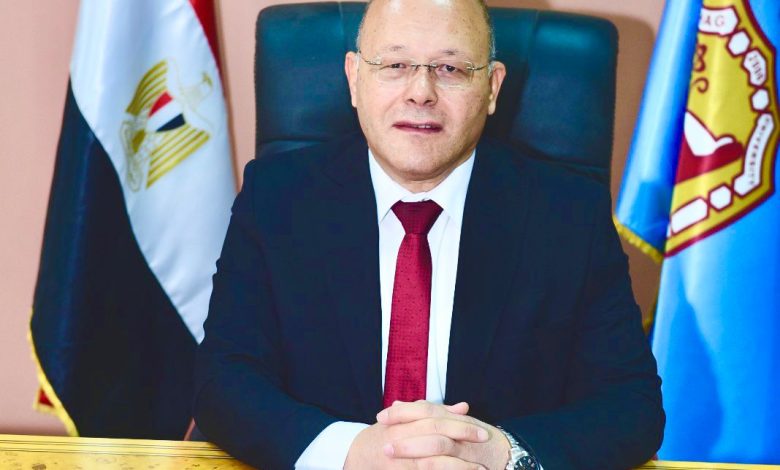 مجلس جامعة سوهاج يستهل جلسته بالوقوف دقيقة حداد علي أرواح شهداء فلسطين 1 IMG 20231031 WA0160