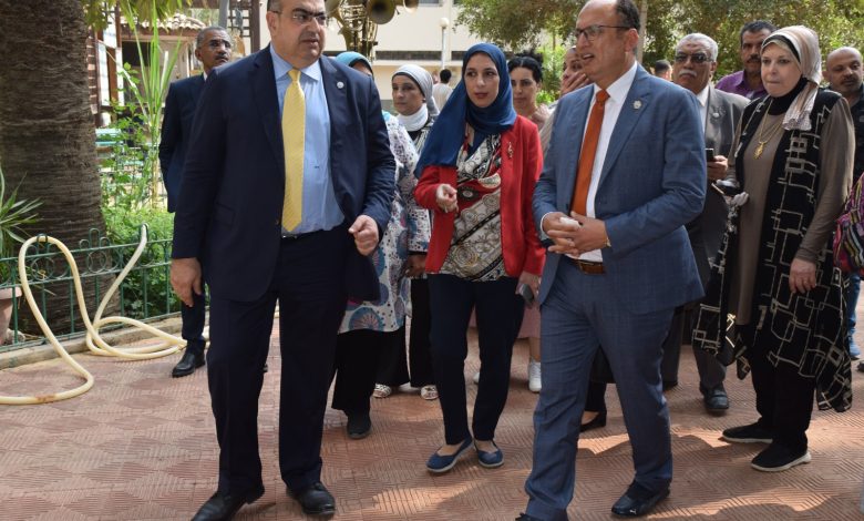 زيارة تفقدية لرئيس جامعة حلوان إلي كليات الاقتصاد المنزلى والتربية الموسيقية والفنية وفنون جميلة 1 IMG 20231031 WA0190