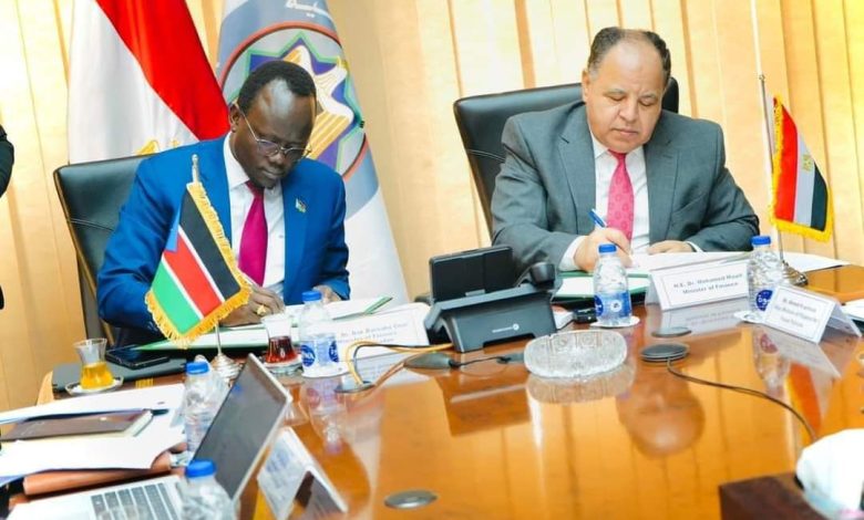 نقل خبرات وزارة المالية المصرية لجنوب السودان 1 FB IMG 1699432730910