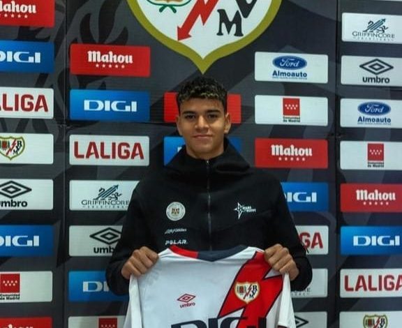 الناشئ محمد الشاهد ينضم رسمياً لنادي رايو فاليكانو الإسباني 5 IMG 20231112 WA0230