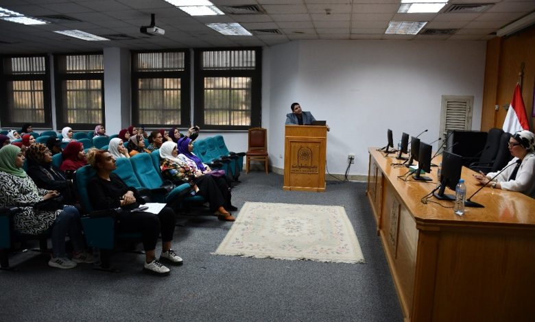 ندوة توعوية حول سرطان الثدي بجامعة حلوان 2 IMG 20231115 WA0156