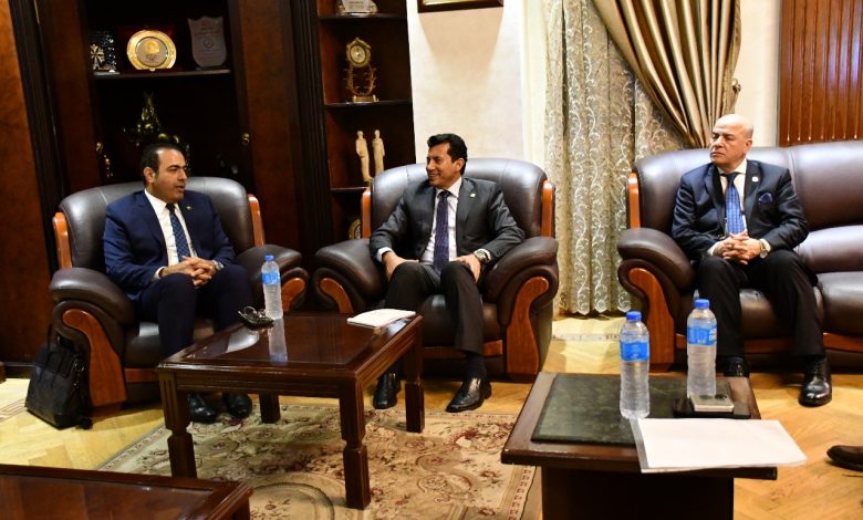 وزير الشباب يلتقي برئيس اتحاد شباب المصريين بالخارج 4 IMG 20231115 WA0160 1