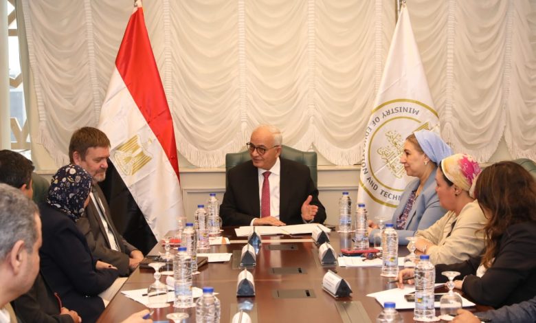 وزير التربية والتعليم يبحث مع مدير المجلس الثقافي البريطاني التعاون لدعم العملية التعليمية في مصر 4 IMG 20231115 WA0165