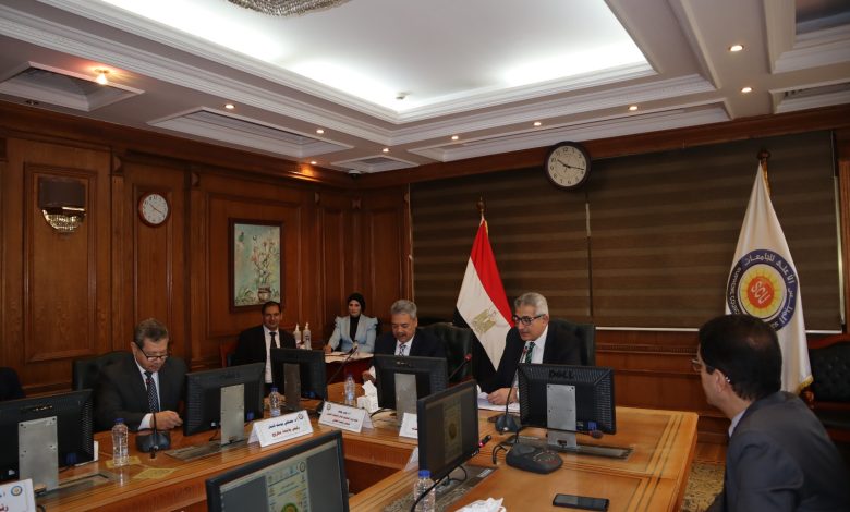 وزير التعليم العالي يستعرض تقريرًا حول الاجتماع الدوري للمجلس الأعلى لشئون الدراسات العليا والبحوث 3 IMG 20231116 WA0177 1