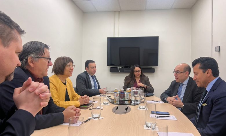 وزير الشباب والرياضة يلتقي نائب رئيس جامعة أوتاوا الكندية 5 IMG 20231117 WA0053 1