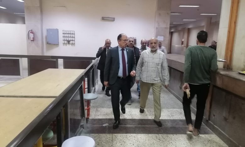 رئيس جامعة حلوان يتفقد المطعم المركزي للاطمئنان على جودة الإفطار 1 IMG 20231120 WA0077