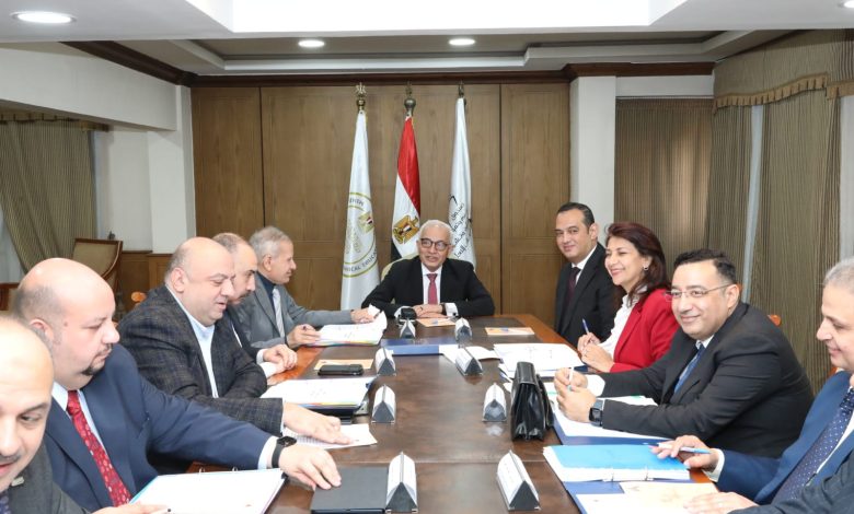 وزير التربية والتعليم يترأس اجتماع مجلس إدارة صندوق دعم وتمويل وتشييد المشروعات التعليمية 4 IMG 20231120 WA0099