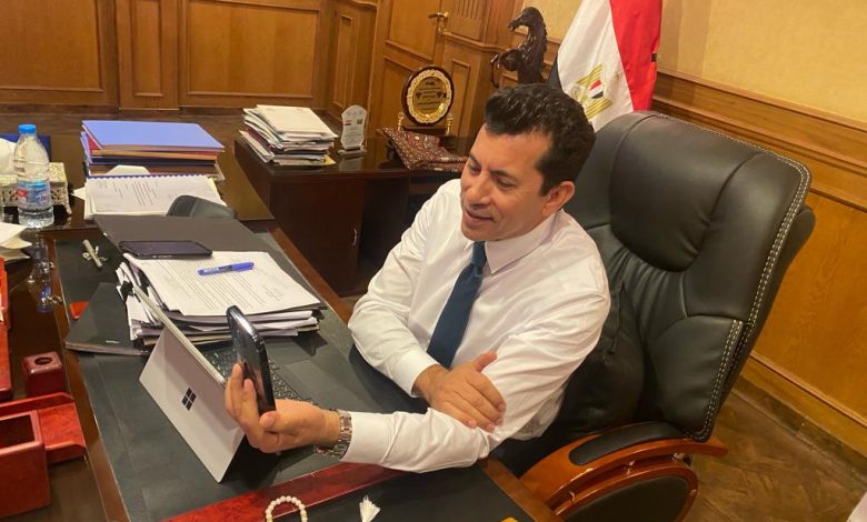 وزير الشباب والرياضة يهنئ لاعبة منتخب المصارعة سمرة حمزة بحفل زفافها 2 IMG 20231123 WA0192