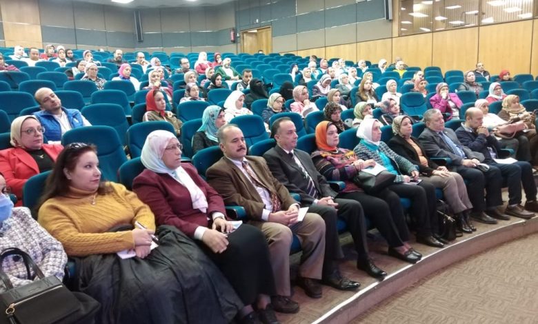 جامعة الإسكندرية تنظم ورشة عمل للتعريف بأخر التحديثات الخاصة بمنظومة "ادرس في مصر" للطلاب الوافدين بمرحلة الدراسات العليا 2 IMG 20231127 WA0108