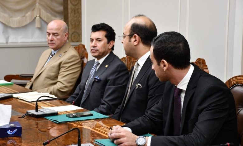 وزير الشباب والرياضة يلتقي كيان الجبهة الدبلوماسية المصرية 9 IMG 20231129 WA0209