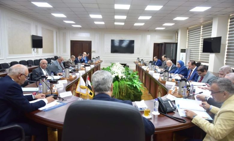 صندوق إعانات الطوارئ للعمال: ملياران و203 ملايين جنيه دعماً لـ 423 ألفًا و523 عاملًا في 3970 منشأة 4 FB IMG 1701771513726