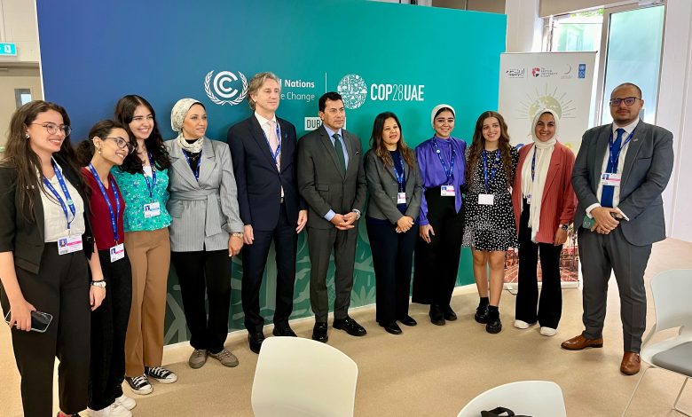 صبحي يلتقي بالمفاوضين الشباب بالوفد الرسمي بمؤتمر المناخ COP28، ويشارك بجلسة بجناح جامعة الدول العربية 8 IMG 20231204 WA0105