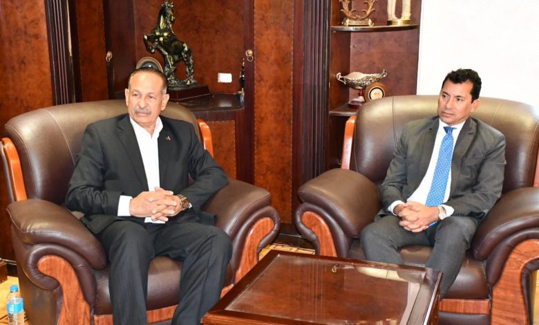 وزير الرياضة يلتقي بالاتحاد المصري لكرة اليد لبحث استعدادات استضافة البطولة الافريقية 5 IMG 20231204 WA0134