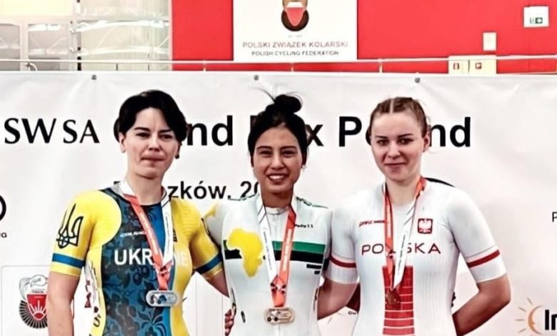 وزير الرياضة يُشيد بفوز لاعبة منتخب الدراجات بسباق الاسكراتش ببطولة الجراند بريكس بدولة بولندا 1 IMG 20231209 WA0139