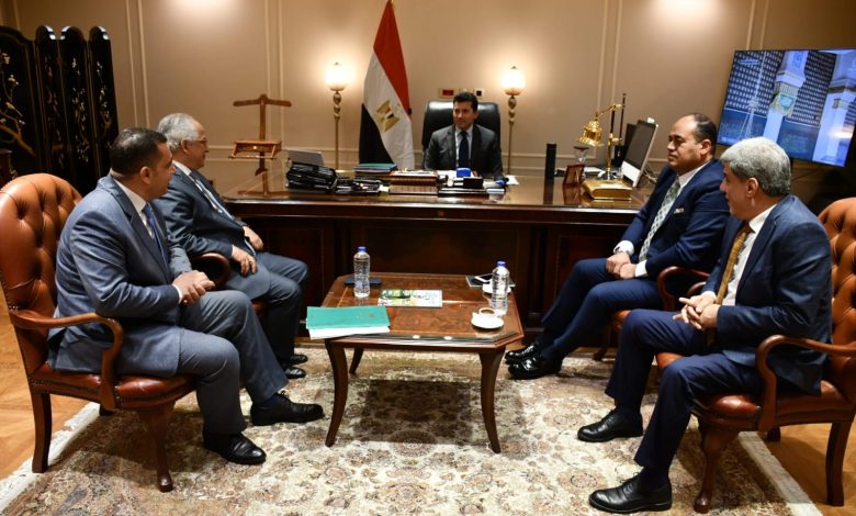 وزير الرياضة يبحث استعدادات اللجنة البارالمبية لدورة الألعاب باريس ٢٠٢٤ 4 IMG 20231217 WA0140