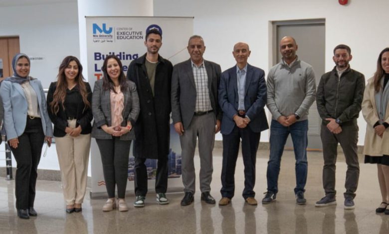النيل الأهلية تناقش مشروعات تخرج الدفعة الأولى من برنامج التكنولوجيا المالية 7 IMG 20231221 WA0383
