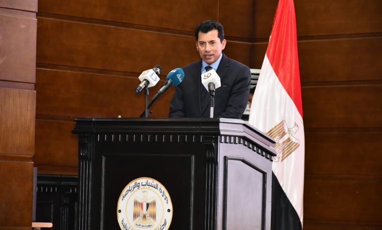 وزير الشباب يكرم الفائزين ببرنامج "طموح" بحضور سفير كند 4 IMG 20240108 WA0214