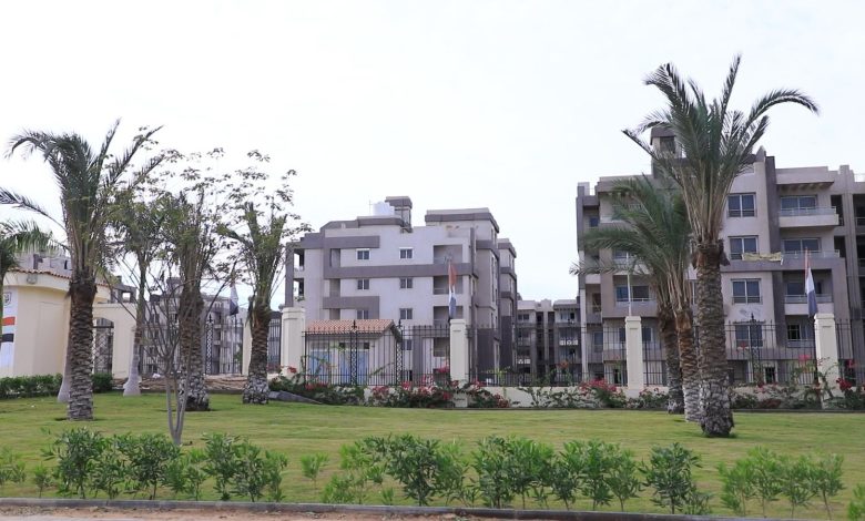 رئيس جامعة القاهرة يتفقد مشروع إسكان الجامعة بمدينة أكتوبر 1 IMG 20240109 WA0146