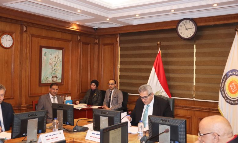 وزير التعليم العالي يستعرض تقريرًا حول اجتماع المجلس الأعلى لشئون الدراسات العليا والبحوث 1 IMG 20240113 WA0073