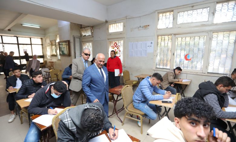 نائب رئيس جامعة الزقازيق لشئون التعليم يتفقد سير الامتحانات بكلية الحقوق 1 IMG 20240113 WA0127