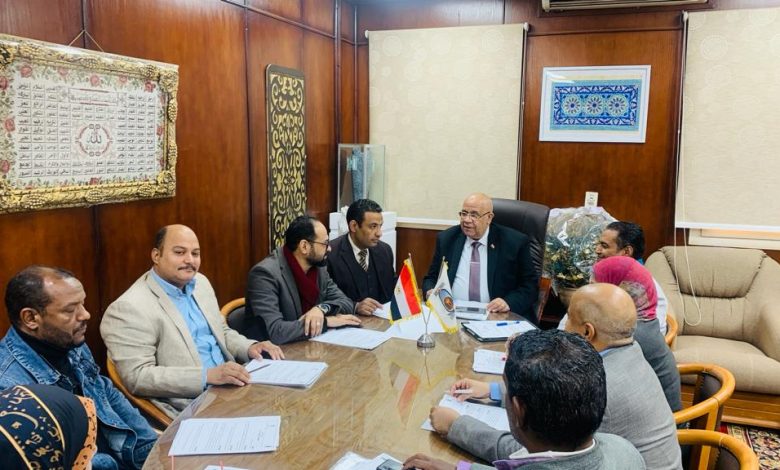 رئيس جامعة الأقصر يترأس الاجتماع الدوري لمجلس شئون خدمة المجتمع وتنمية البيئة 1 IMG 20240117 WA0126