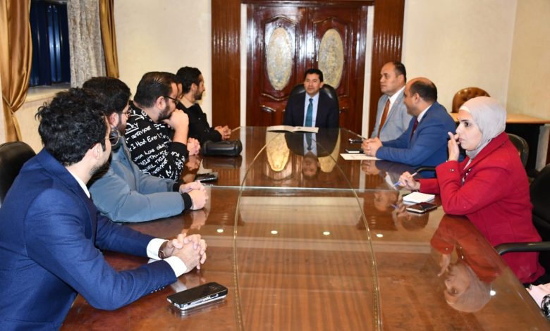 وزير الرياضة يلتقي مجموعة من الشباب المؤثرين عبر منصات التواصل الاجتماعي 3 IMG 20240124 WA0224