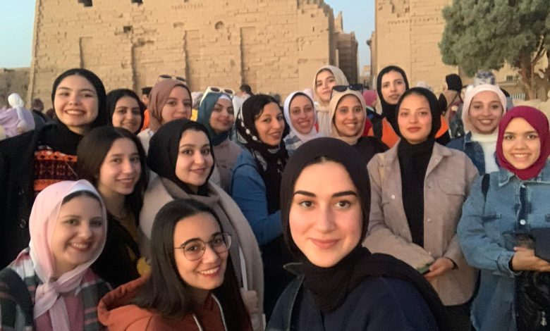 جامعة الزقازيق تطلق رحلات قطار الشباب "إعرف بلدك" إلى الأقصر وأسوان 1 IMG 20240127 WA0145